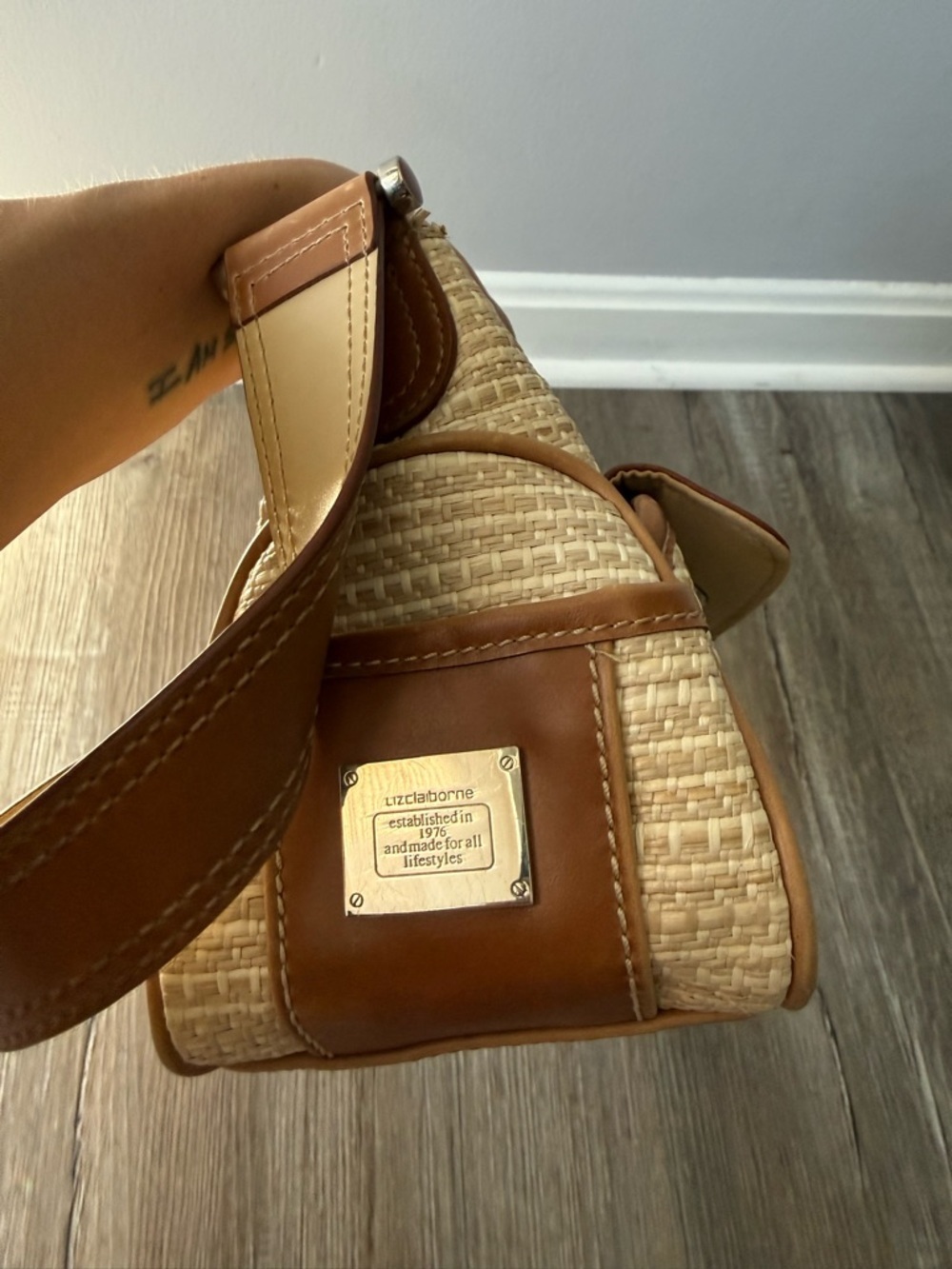 VTG Liz Claiborne Woven Beige Tan Straw Shoulder Bag Brown Trim Grandma Core S M - Picture 9 of 15